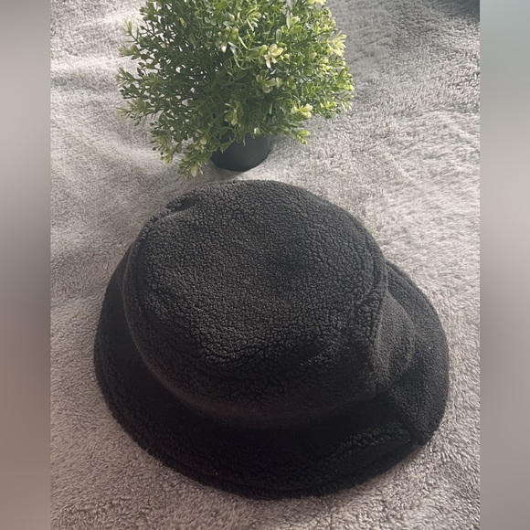 Stand Studio Winter Black Bucket Hat - Picture 2 of 3